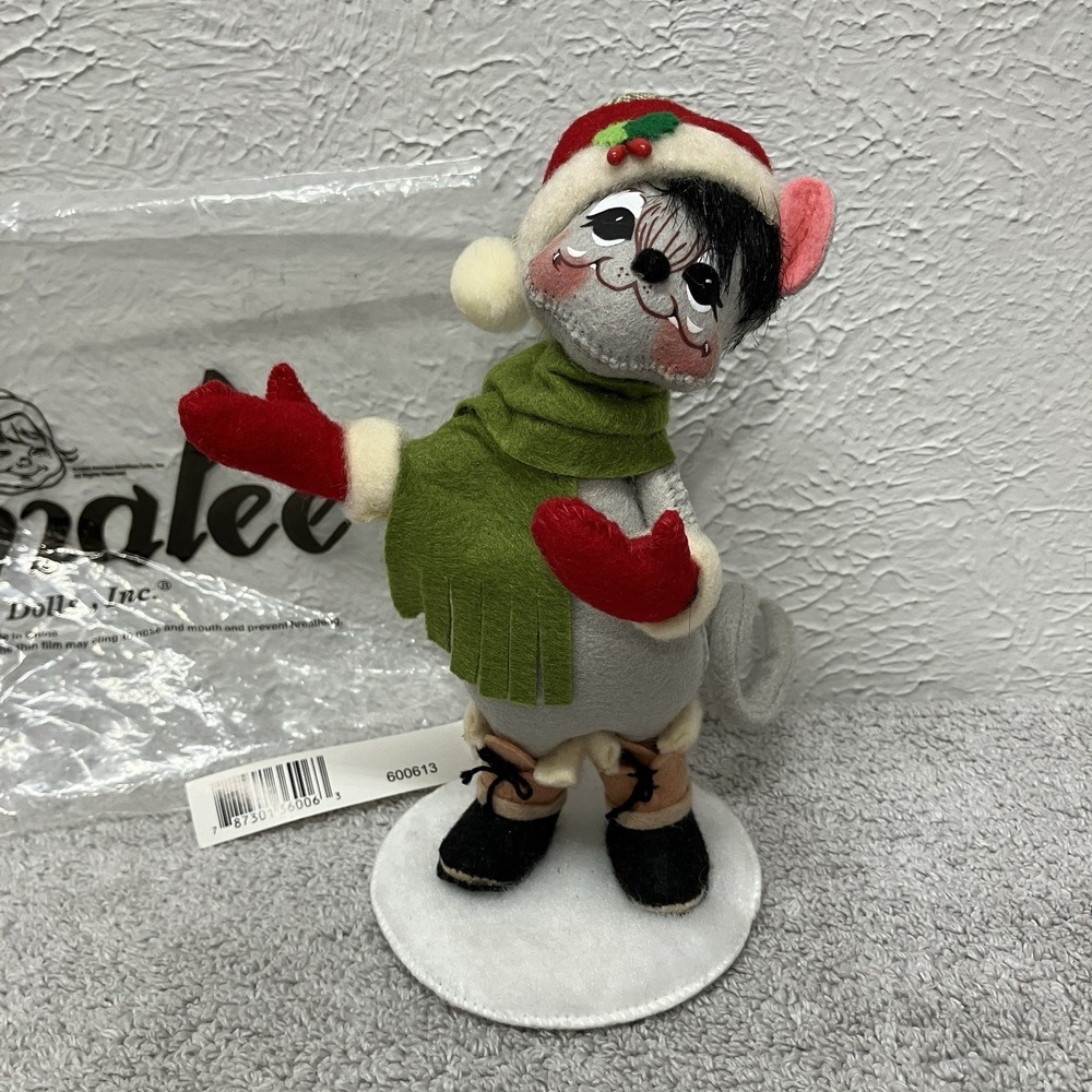 Annalee 6" Alpine Mouse with Snow Boots 2013 Christmas